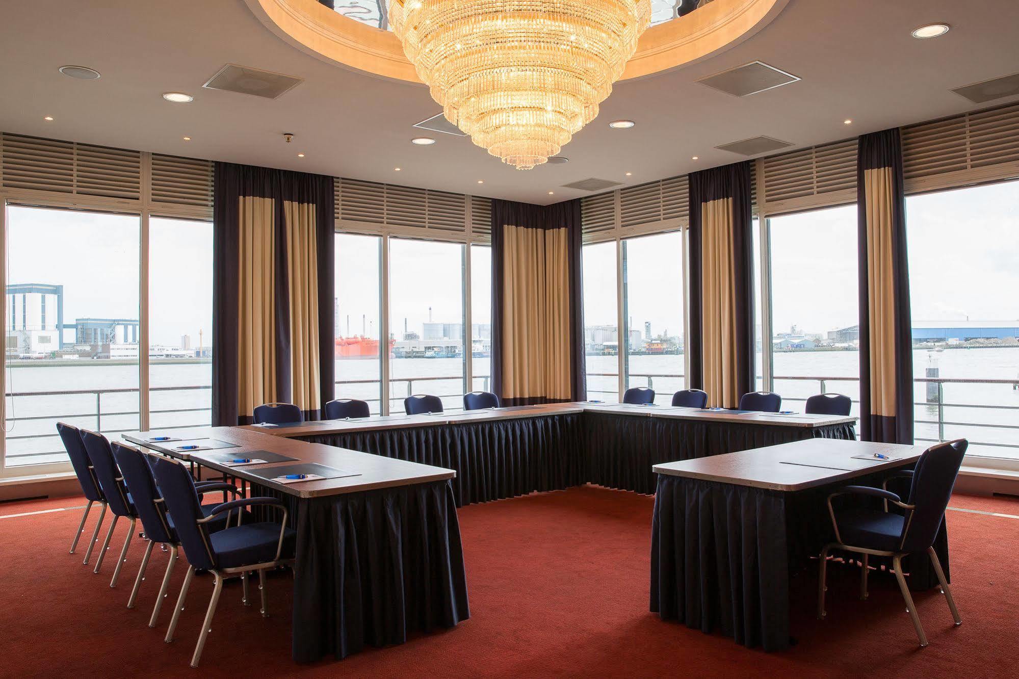 Delta Hotel Влардінґен Екстер'єр фото