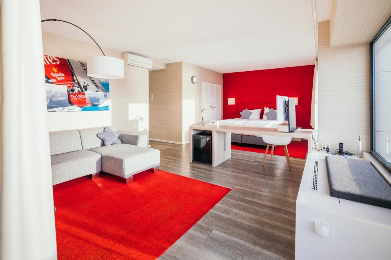 Delta Hotel Влардінґен Екстер'єр фото